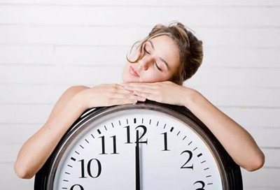 頭發(fā)出油變多掉頭發(fā)加重,應(yīng)該怎么辦